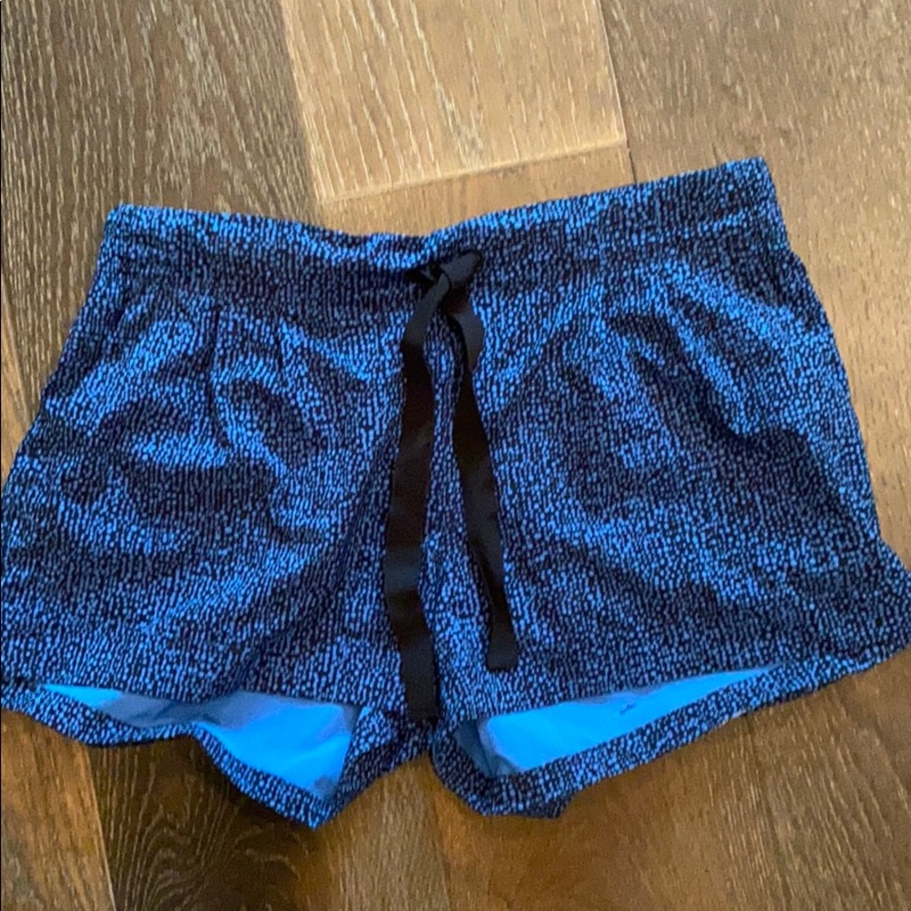 Lulu size 10 short.